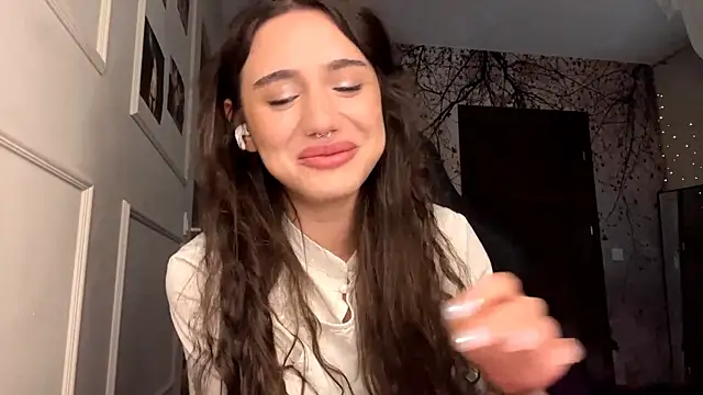 PamelaFougere online show from 04-20-26, 10:18