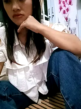 LucyBri01 online show from 04-18-26, 02:54