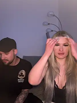 SexyCouple1910 online show from 04-22-26, 06:20