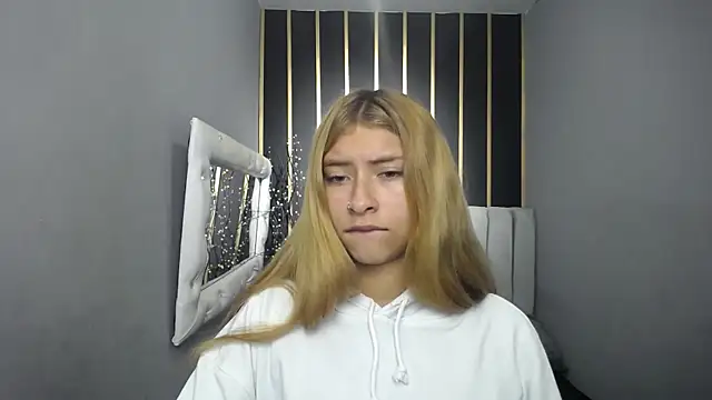 Snapshot of nancy_blonde chatting on 05-05-26, 12:13 nancy blonde online show from 05-05-26, 12:13