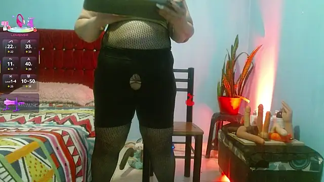 Snapshot of Sweet-Mommy-Milf chatting on 07-09-26, 12:15 Sweet-Mommy-Milf online show from 07-09-26, 12:15