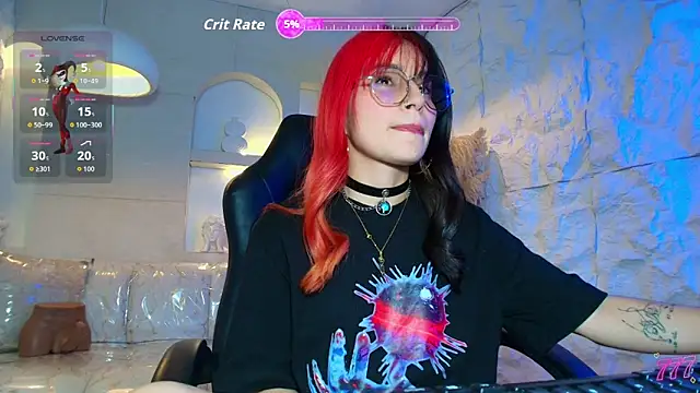 Snapshot of Moon_Red_r chatting on 04-30-26, 07:31 Moon Red r online show from 04-30-26, 07:31