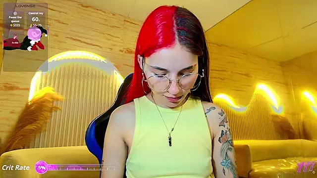 Snapshot of Moon_Red_r chatting on 05-27-26, 12:46 Moon Red r online show from 05-27-26, 12:46