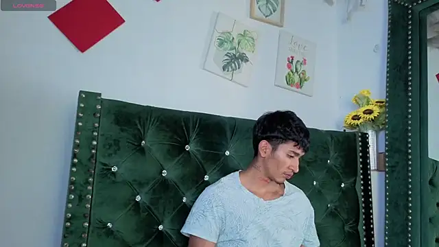 Zayn Moretti online show from 07-10-26, 03:22