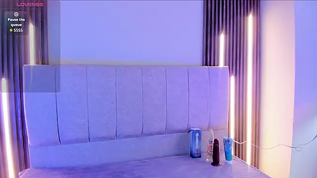 Mishell 22  online show from 04-19-26, 07:27