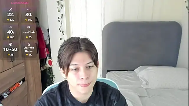 Snapshot of Felixzyn chatting on 04-28-26, 06:57 Felixzyn online show from 04-28-26, 06:57