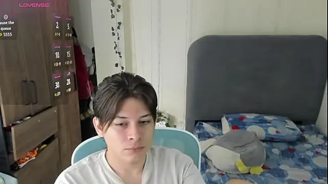 Snapshot of Felixzyn chatting on 04-29-26, 07:09 Felixzyn online show from 04-29-26, 07:09