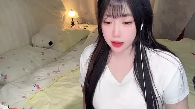 SweetButWildbaby online show from 05-11-26, 03:51