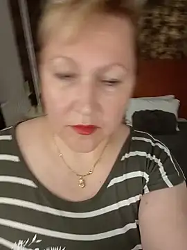 I amVeronicle online show from 06-03-26, 03:39