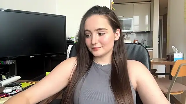Snapshot of Emilly_Cart chatting on 05-20-26, 03:24 Emilly Cart online show from 05-20-26, 03:24