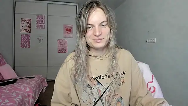 milliKira006 online show from 05-08-26, 04:29