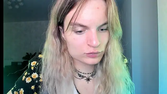 milliKira006 online show from 05-16-26, 07:34