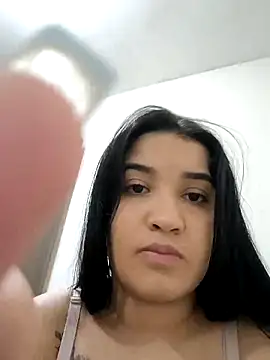 Snapshot of eline01 chatting on 05-09-26, 10:15 eline01 online show from 05-09-26, 10:15