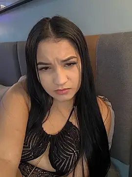 Snapshot of eline01 chatting on 05-31-26, 03:15 eline01 online show from 05-31-26, 03:15