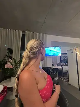 Karen Luxe online show from 06-20-26, 01:19