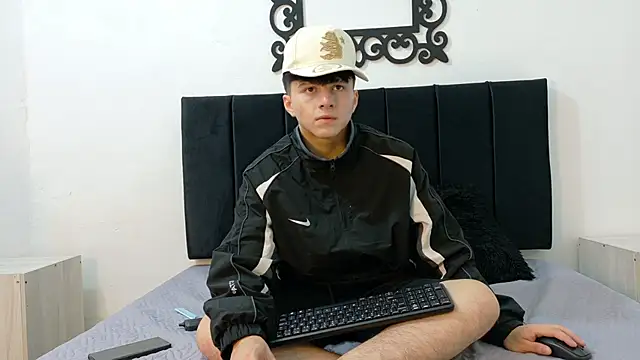 LunayDream online show from 05-27-26, 11:51