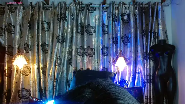 Hecate doll online show from 04-29-26, 03:49