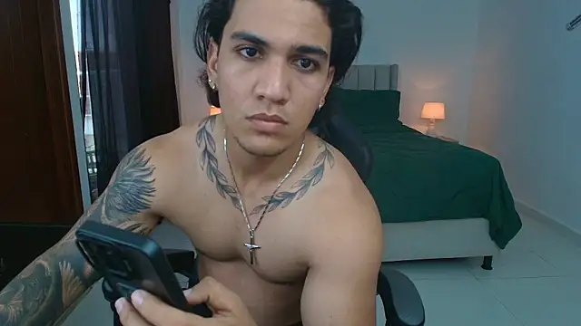 Snapshot of Mrbig_maximo chatting on 06-04-26, 08:15 Mrbig maximo online show from 06-04-26, 08:15