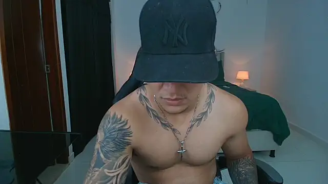Snapshot of Mrbig_maximo chatting on 06-05-26, 06:52 Mrbig maximo online show from 06-05-26, 06:52
