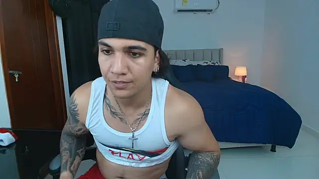 Snapshot of Mrbig_maximo chatting on 06-10-26, 03:39 Mrbig maximo online show from 06-10-26, 03:39