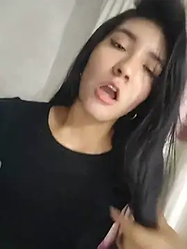 Snapshot of ninaavelvett chatting on 05-15-26, 02:07 ninaavelvett online show from 05-15-26, 02:07