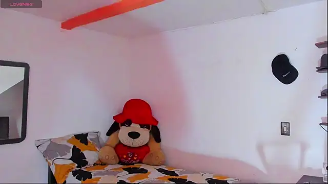 Snapshot of Teo_Rave chatting on 04-19-26, 06:10 Teo Rave online show from 04-19-26, 06:10