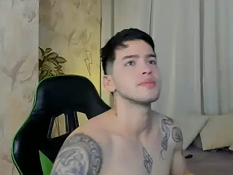 Snapshot of RONNY_COLTON chatting on 05-03-26, 11:22 RONNY COLTON online show from 05-03-26, 11:22