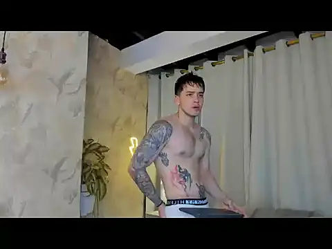 Snapshot of RONNY_COLTON chatting on 05-07-26, 11:43 RONNY COLTON online show from 05-07-26, 11:43