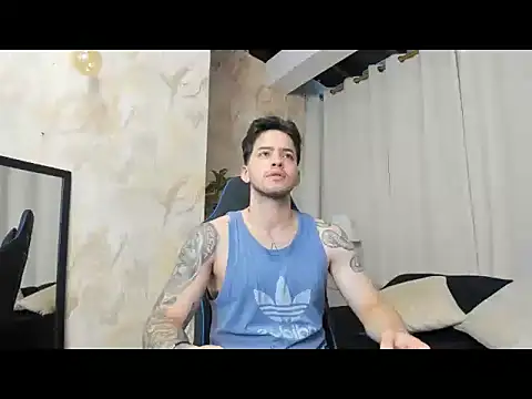 Snapshot of RONNY_COLTON chatting on 05-18-26, 11:27 RONNY COLTON online show from 05-18-26, 11:27
