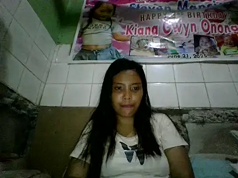 Snapshot of juicyredt chatting on 06-17-26, 03:31 juicyredt online show from 06-17-26, 03:31
