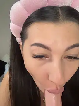 AvaKinsley  online show from 04-27-26, 06:44