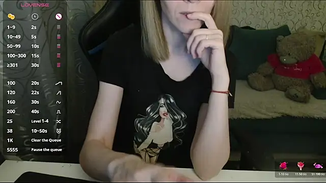  AlliceCullen  online show from 04-22-26, 06:09