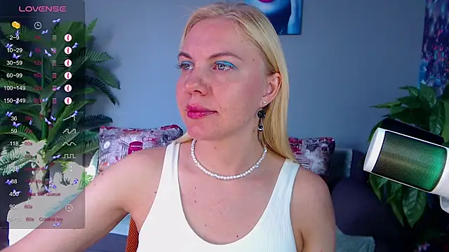 Snapshot of FromRussia chatting on 06-24-26, 01:37 FromRussia online show from 06-24-26, 01:37