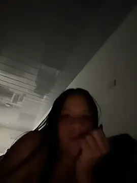 Lupitaa33 online show from 04-20-26, 06:16