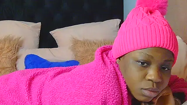 Snapshot of julianaa19 chatting on 06-20-26, 05:43 julianaa19 online show from 06-20-26, 05:43