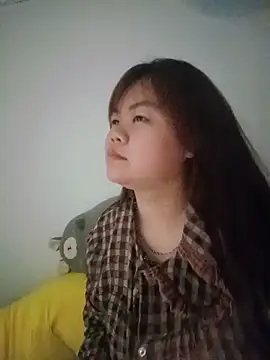 Snapshot of Truxcy1 chatting on 05-19-26, 01:56 Truxcy1 online show from 05-19-26, 01:56