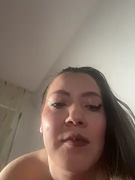 AlyraMoon online show from 04-22-26, 08:39