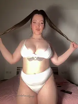 AlyraMoon online show from 04-22-26, 08:54