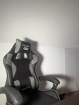 AlyraMoon online show from 04-26-26, 09:40