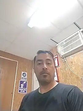 MaximilianoX2020 online show from 05-18-26, 09:31