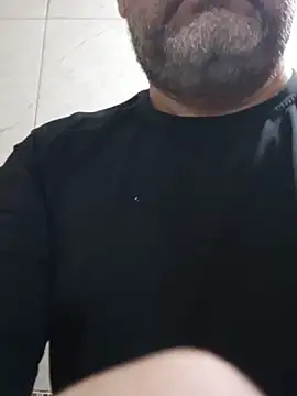 Snapshot of ar174 chatting on 06-08-26, 04:07 ar174 online show from 06-08-26, 04:07