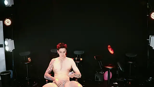 Zouzouboy-001 online show from 04-20-26, 04:32