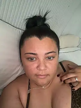 Snapshot of Laurenrose_x chatting on 05-11-26, 04:04 Laurenrose x online show from 05-11-26, 04:04