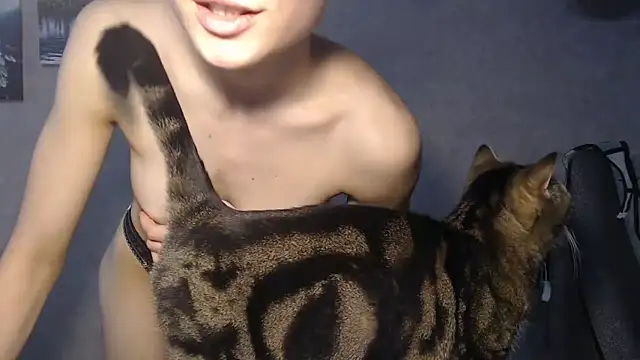 Snapshot of EveLiaka chatting on 05-16-26, 12:18 EveLiaka online show from 05-16-26, 12:18