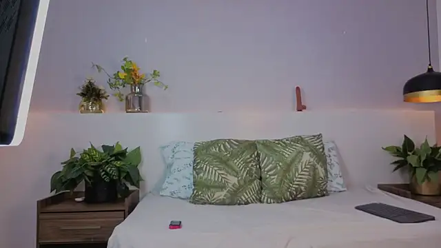 lily obsession online show from 05-06-26, 12:54