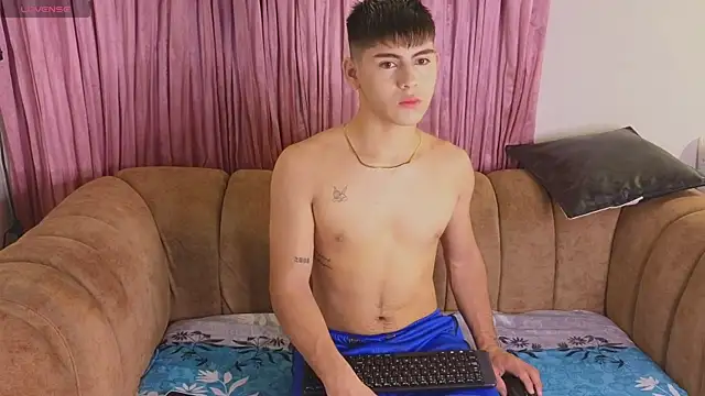 Snapshot of josethariaz25 chatting on 05-15-26, 10:33 josethariaz25 online show from 05-15-26, 10:33