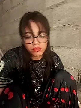 Snapshot of Dayii_sweet chatting on 05-30-26, 06:05 Dayii sweet online show from 05-30-26, 06:05