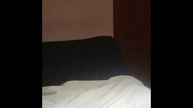 EscapedSibilant online show from 08-05-26, 08:11