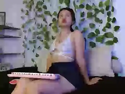 Jennal-Guerrero online show from 05-15-26, 11:56