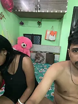 hot-couple-0 online show from 07-18-26, 07:23